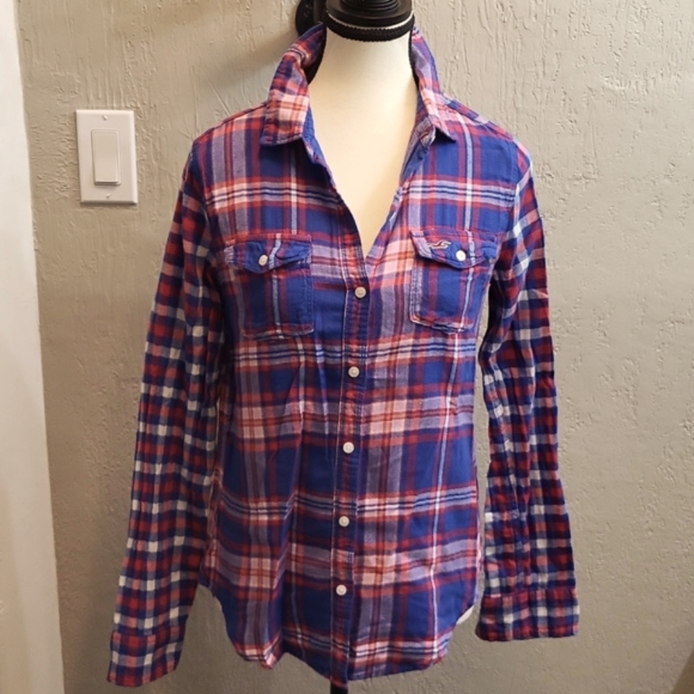 Hollister Red, White, & Blue Plaid Button Down Flannel